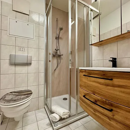 520, Seepark Апартаменти